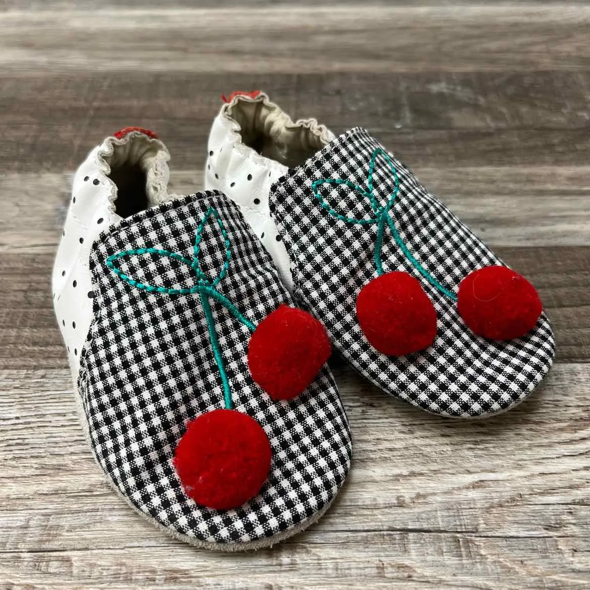 Robeez FOOTWEAR